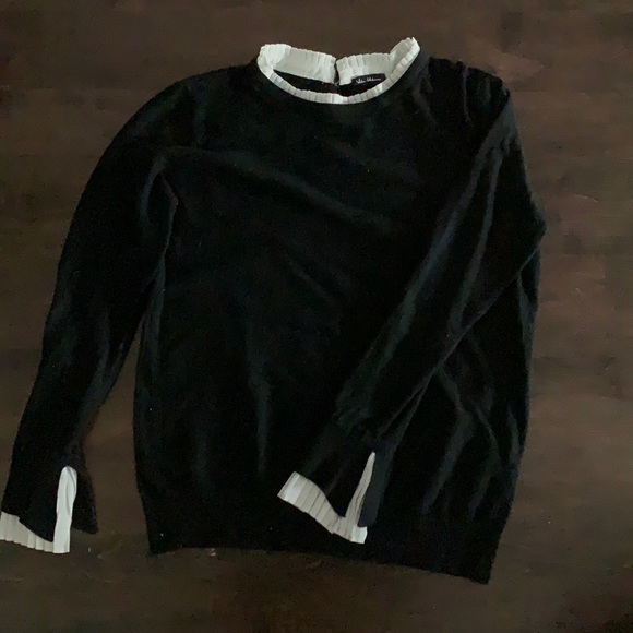 Cotten Sweater - Picture 1 of 3